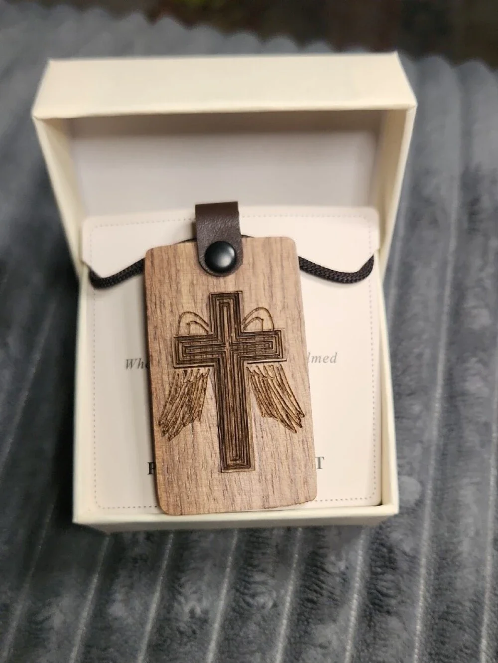 🆕️Wooden Cross Pendant Necklace Light Weight